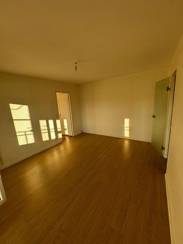 Location Appartement 2 pièces 39m² DECINES CHARPIEU 69150 - Photo 2