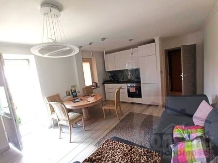 Stare Miasto, 2 pokoje, duży balkon. Polecam. - Zdjęcie 2