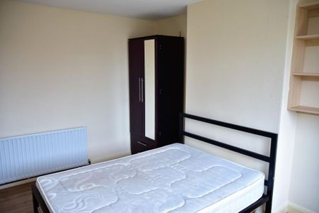 5 bedroom house to rent - Photo 2