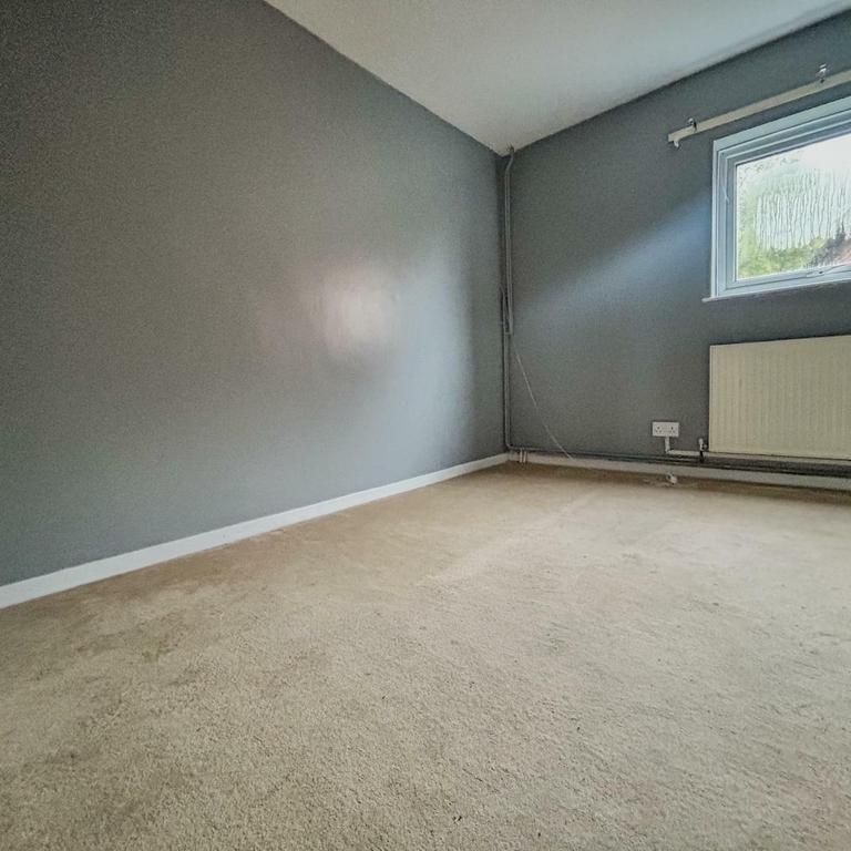 4 bedroom terraced house to rent - Photo 1