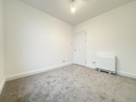 3 bedroom maisonette to rent - Photo 4