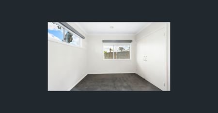 Tucked away from the street, a modern style three bedroom home - Photo 4