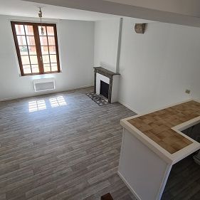 Location Appartement 4 pièces 65m² BEAUGENCY 45190 - Photo 1