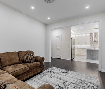 For Lease - 1957 Don White Court Unit# Upper, Oshawa, Ontario - Photo 4