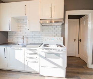 106 Grass Ave - B *Spacious 2 Bed Unit in St. Catharines* - Photo 3