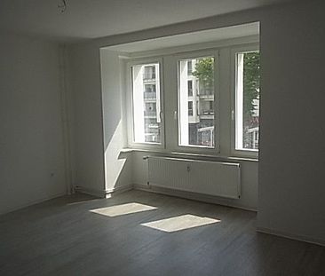 Zentrale Lage in Hannover-Ricklingen! Schöne 2-Zimmer-Wohnung mit Wintergarten - Foto 2