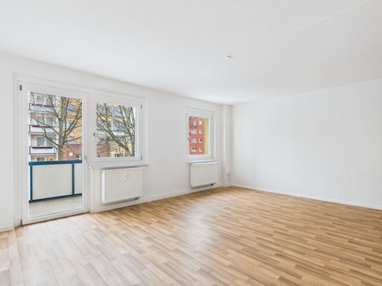 3-Raum-Wohnung mit Balkon auf dem südlichen Sonnenberg - Foto 1