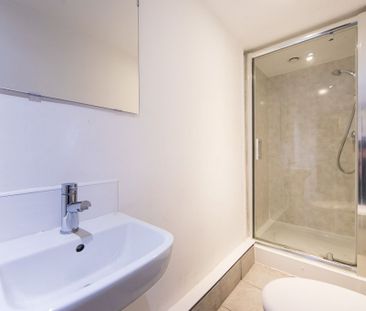 Station Parade, Headingley, Leeds - Photo 2