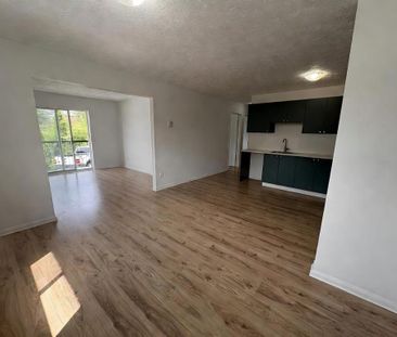 4-1/2 rénové Fleurimont situé à 2 pas du CHUS et Cegep - Photo 1