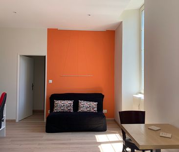 Location Appartement 3 pièces 47m² - Photo 2