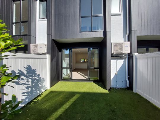 Ellerslie Townhouse - Photo 1