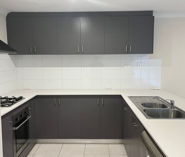 142 Pleasantview Parade, Baldivis WA 6171 - House For Rent | Domain - Photo 2