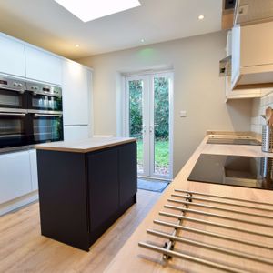 🌟Luxury Kitchenette/En-Suite Room🌟 Bedroom G - Photo 2