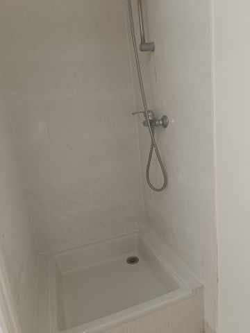 Location Appartement 1 pièce 11m² ST MAUR DES FOSSES 94210 - Photo 5