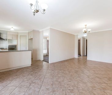 Family Home with Room for boat or Caravan - Photo 2