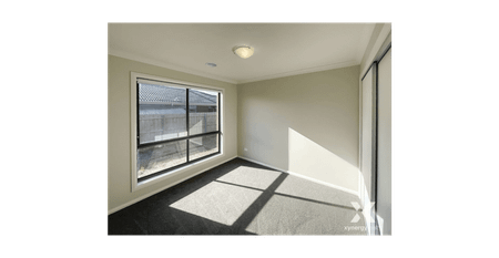 Spacious Family Home With Modern Comforts and Ideal Convenience - Photo 5