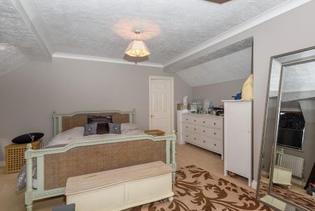 5 bedroom detached house to rent - Photo 2