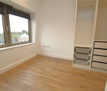High Street, Colchester, Essex, CO1 1QW - Photo 2
