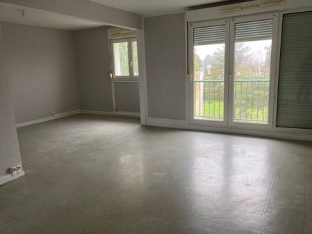 BRETEUIL SUR ITON - T4 de 82 m² - Photo 2