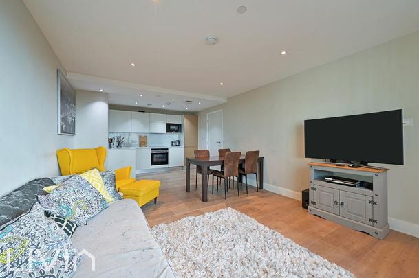 2 bedroom flat to rent - Photo 1