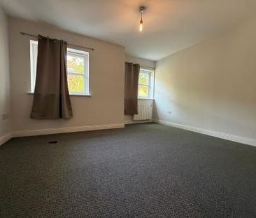 1 bedroom Flat To Let - Photo 2