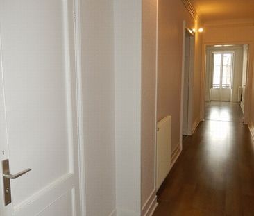 Location Appartement 2 pièces 68m² BORDEAUX 33000 - Photo 2