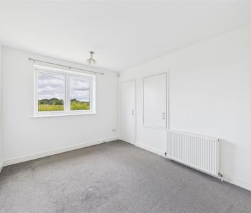 2 bedroom Town house to rent - Photo 6