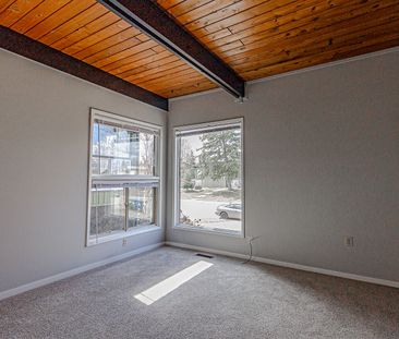 11010 5 St SW, Calgary - Photo 5