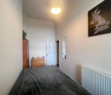 3 bedroom flat to rent - Photo 4
