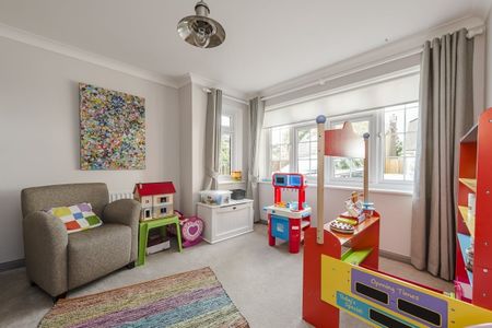 4 bedroom detached house to rent - Photo 5