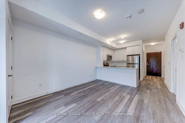 50 Lakebreeze Drive #124 - Photo 1