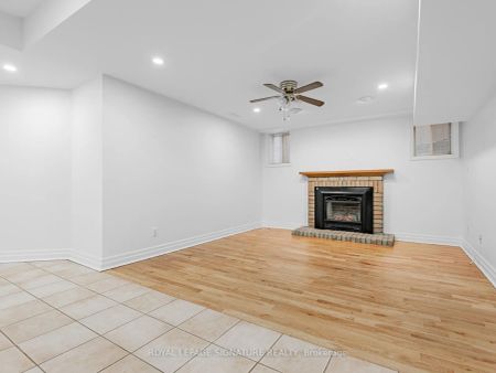 44 Thatcher Avenue #Lower - Photo 5