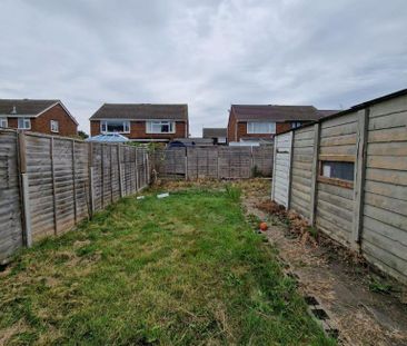 3 bedroom semi-detached house to rent - Photo 4