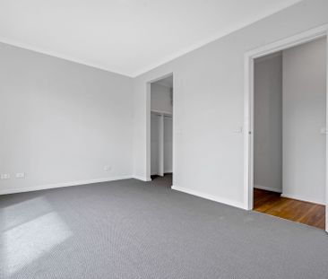 Stunning Family Home in Beveridge! - Photo 4