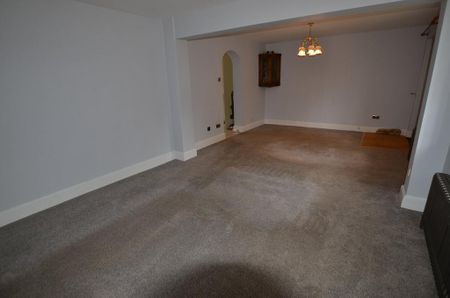 3 bedroom terraced house to rent - Photo 3