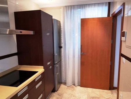 Luxury Semidetached House for rent in Benahavís, Spain - Photo 5