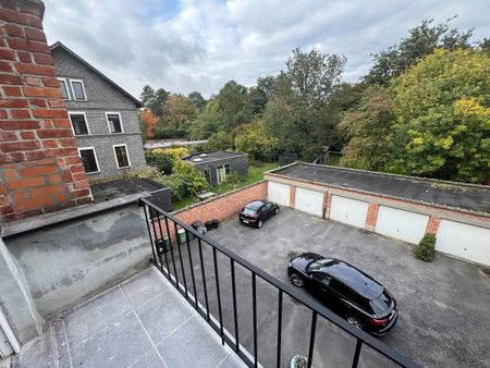 Ruim en volledig vernieuwd appartement met garage en kelder. - Foto 2