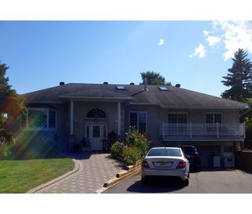 45 Assiniboine - Unit 2 - 2 Bedroom Apartment (Nepean) | 45 Assinib... - Photo 1