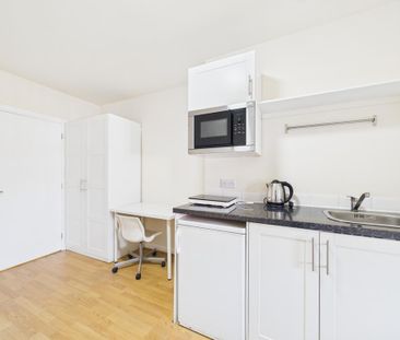 Studio to rent - Photo 3