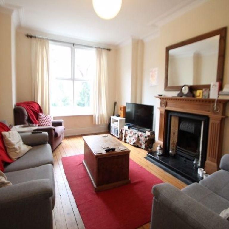 4 bedroom house to rent - Photo 1