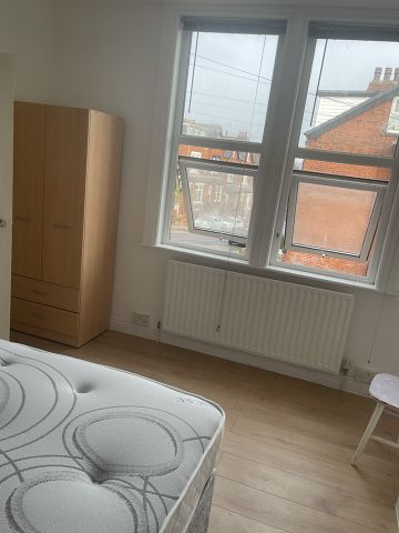 Room in a Shared House, Leeds, LS6 - Photo 4