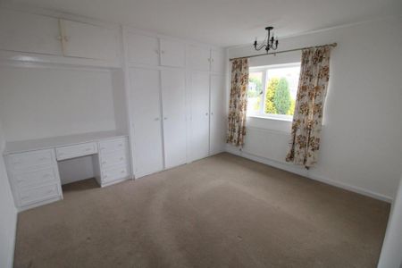 2 bedroom detached bungalow to rent - Photo 3