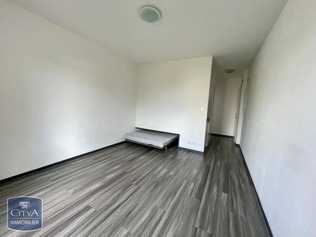 Location Appartement 1 pièce 21m² NIORT 79000 - Photo 2
