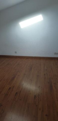 Location Appartement 3 pièces 69m² LE HAILLAN 33185 - Photo 5