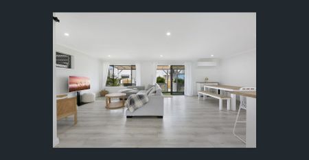 Immaculate Family Home - Walk to Beach! - Photo 3