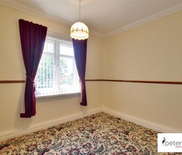 2 bedroom end of terrace house to rent - Photo 5