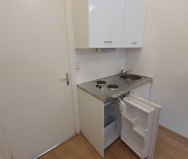 STUDIO A PROXIMITE DE LA CATHEDRALE ET DE LA GARE - Photo 5