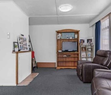 Space, Comfort and Location! - Photo 1