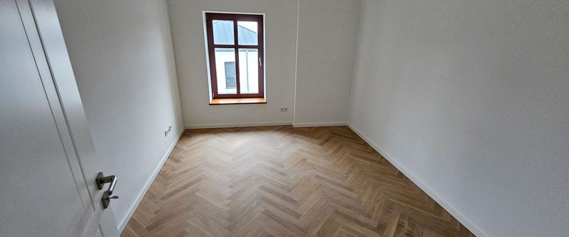 - 4 - Raumwohnung im 2. OG mit Balkon! ERSTBEZUG - Foto 1