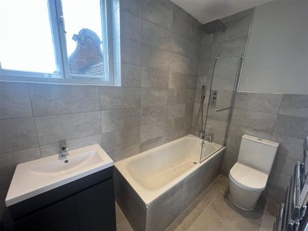 NewStreet, BURTON-ON-TRENT - Photo 4